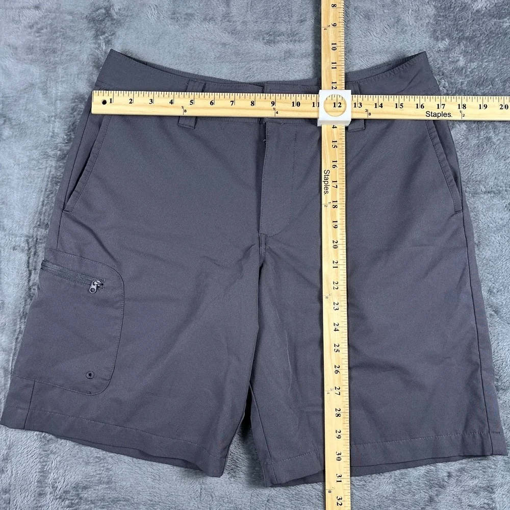 Magellan Outdoors Fish Gear Shorts Mens 32 Gray Utility Pocket Water Repellent